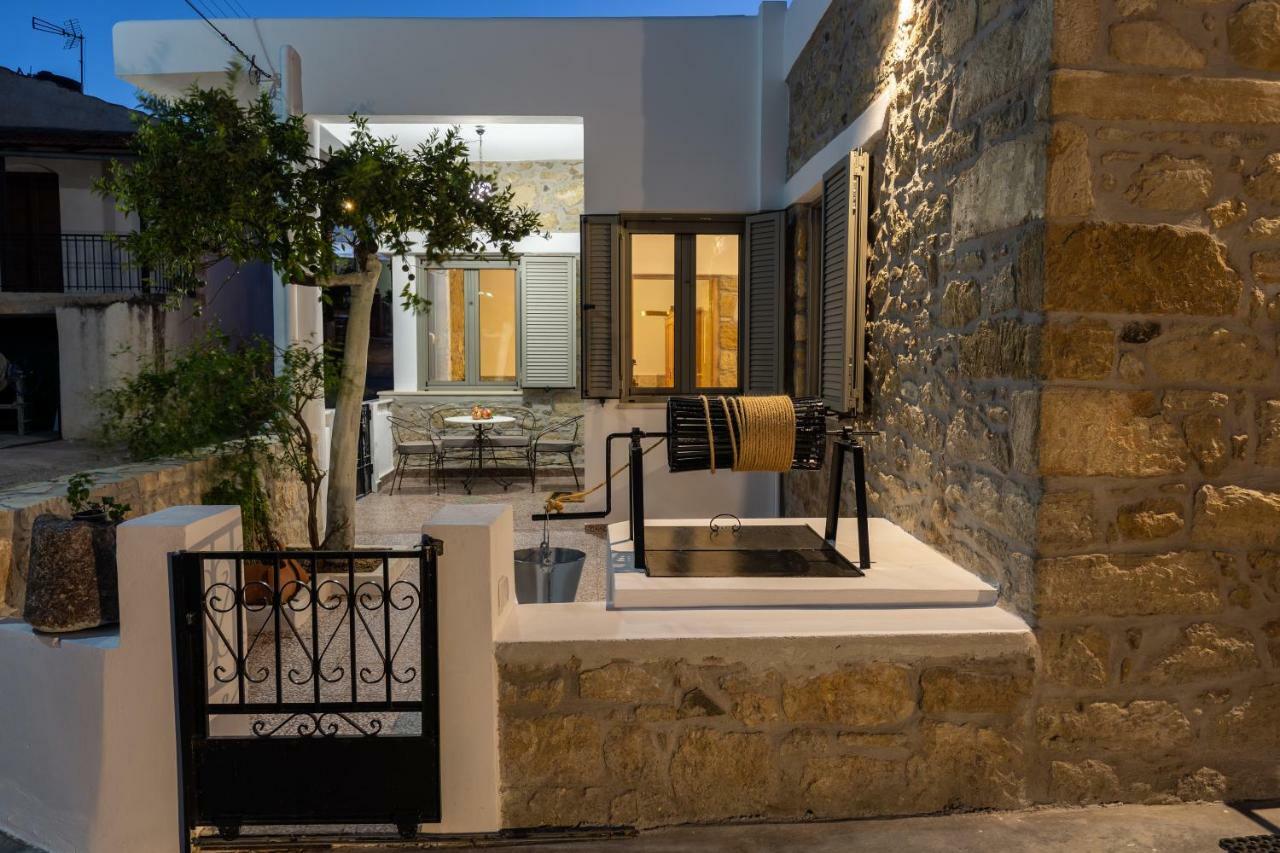 Вилла Iliopetra House Сивас Экстерьер фото