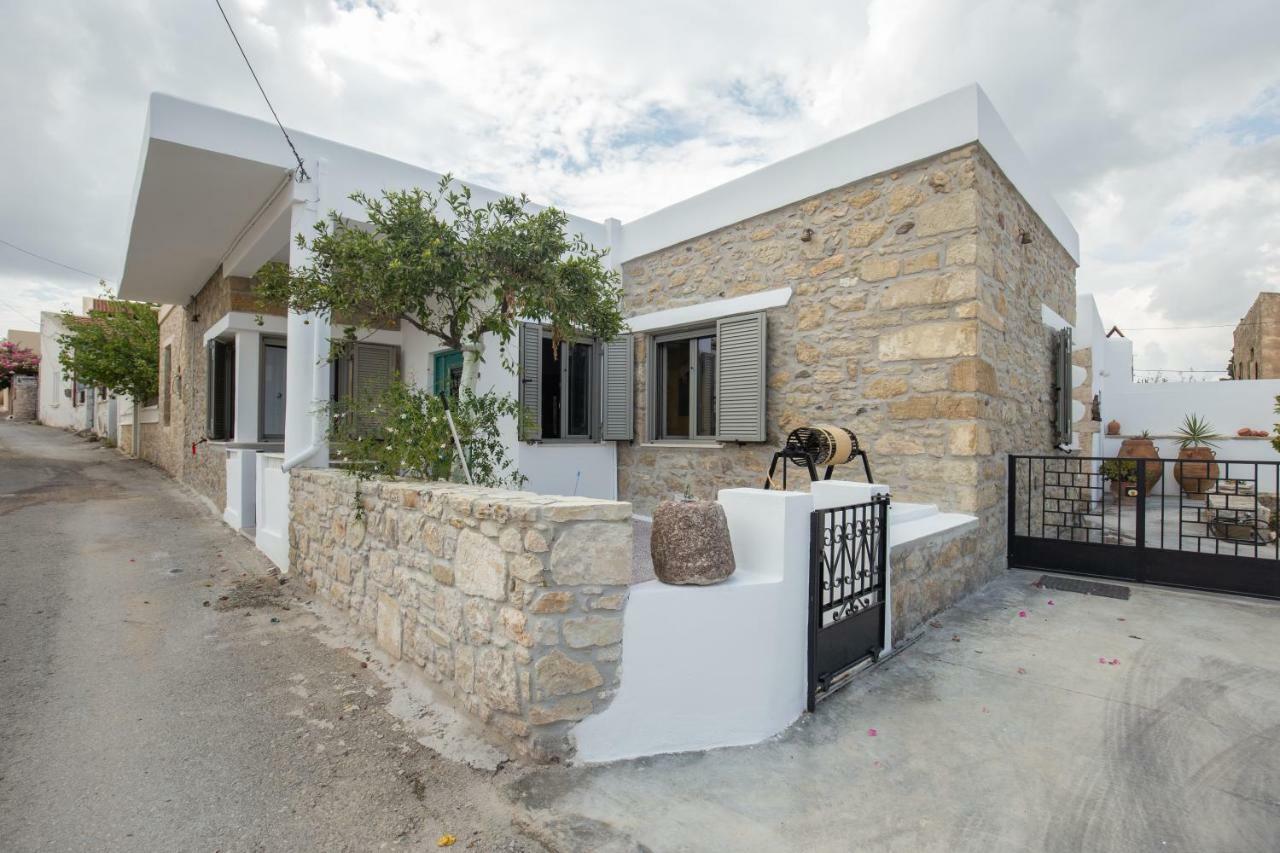 Вилла Iliopetra House Сивас Экстерьер фото